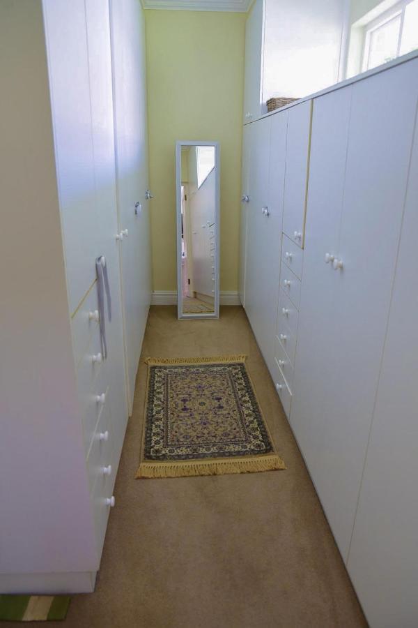 On Pinewood Guest House كيب تاون المظهر الخارجي الصورة