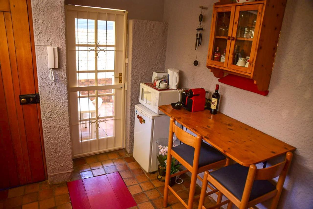 On Pinewood Guest House كيب تاون المظهر الخارجي الصورة